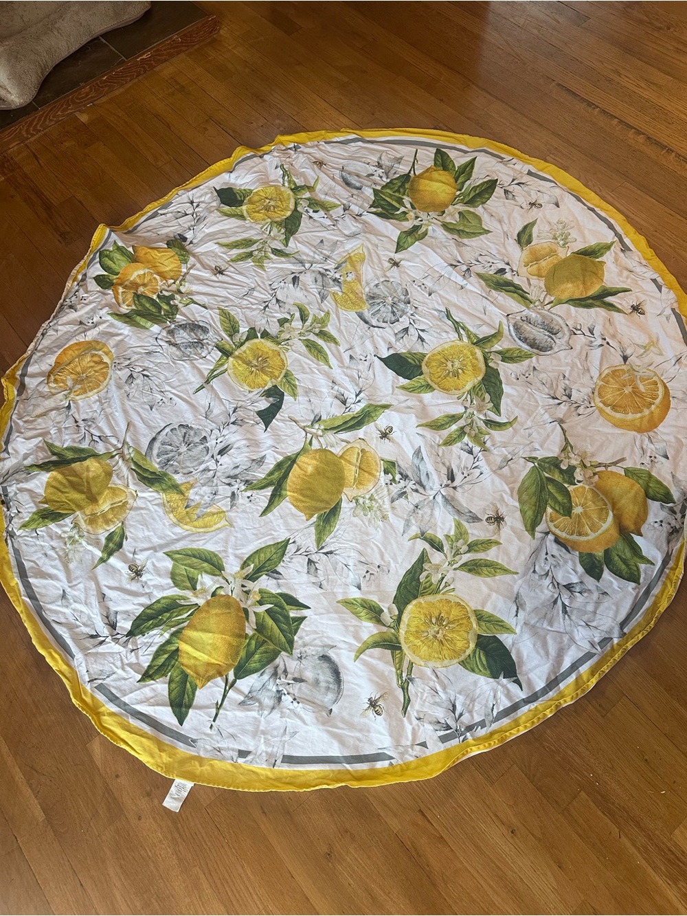 Williams Sonoma Lemon Print 70 inch Round Tablecloth in Yellow and Green